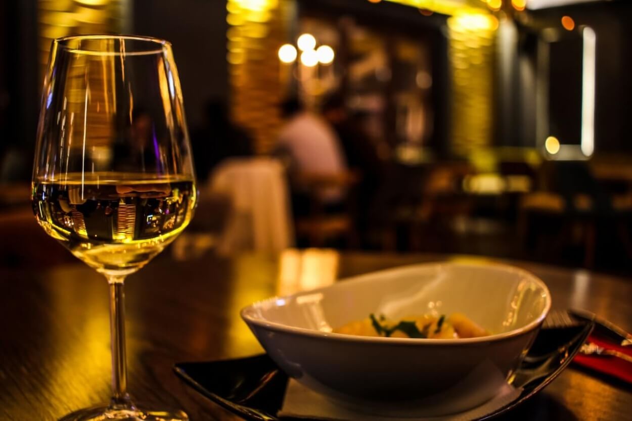 Sød vin: Se de  udvalgte & bedste søde vine til mad mm.