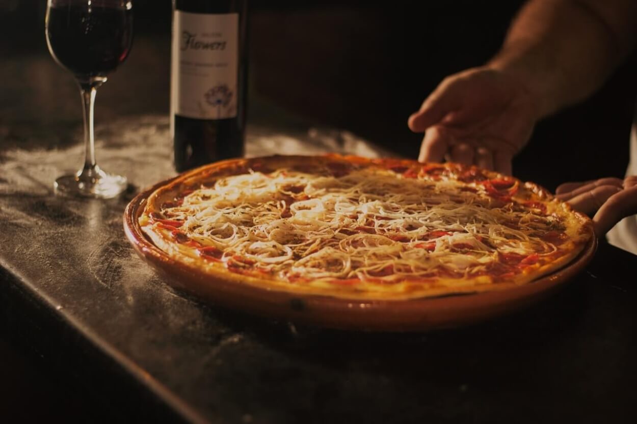 Vin til pizza, sådan finder du den bedste vin (Mini guide)