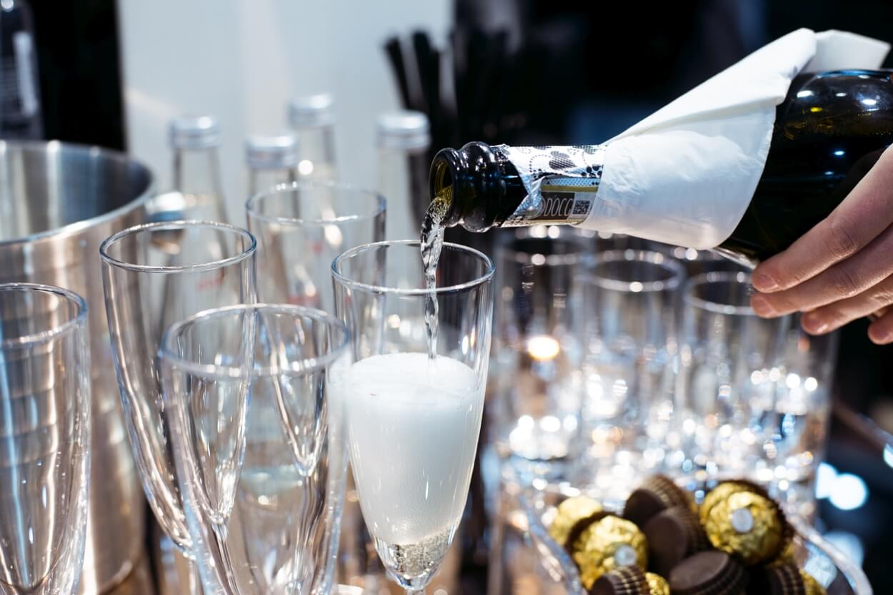 Gøre husarbejde Identitet Lure Bedste Champagneglas - 11 Glas Til Servering Af Champagne